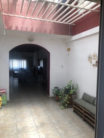 Venta Casa 4 ambientes  c/garage, parque, pileta y quincho c/parrilla - Villa Lugano