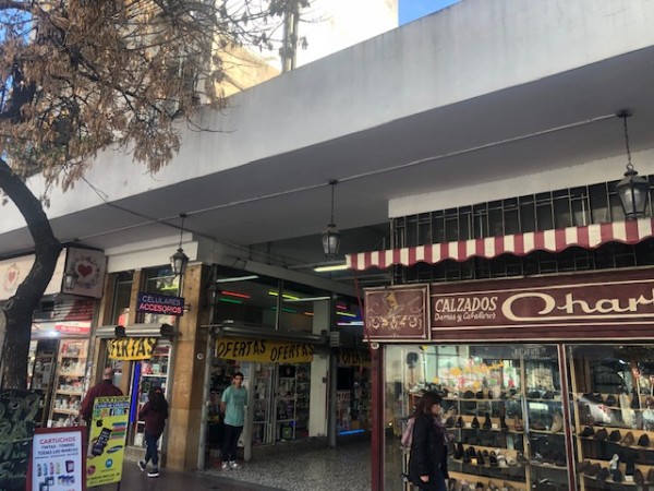 Venta local 32 m2 en Galería con alto transito NUEVO PRECIO - Boedo