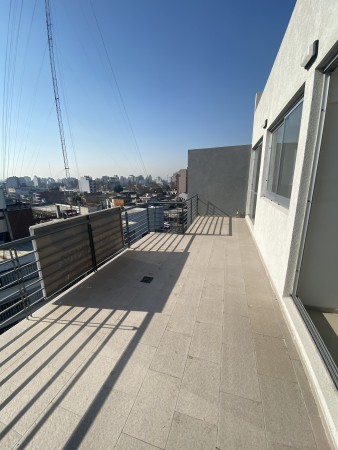 Venta Departamentos de 2 Amb al frente con balcon aterrazado NUEVO PRECIO entrega inmediata - Parque Avellaneda