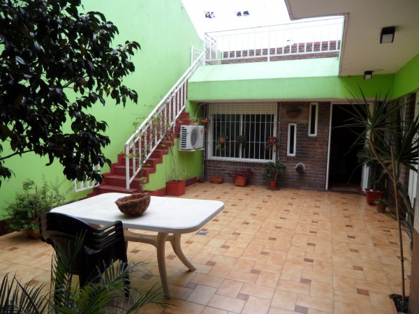 Alquiler Ph 6 ambientes para 2 familias independientes c/cochera y patio - Ramos Mejia