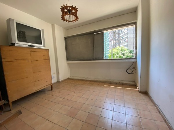 Venta Departamento 3 ambientes Muy bien ubicado - Lugano IyII Edificio 109