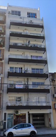 Venta Departamento 2 ambientes con balcón aterrazado - Villa Luro