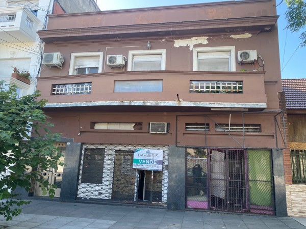 Venta Local 27m2 sobre via publica zona Estacion Lugano