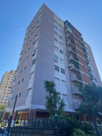 Venta Departamento 3 ambientes con balcón B. Gral Paz Ed 70 - Villa Celina