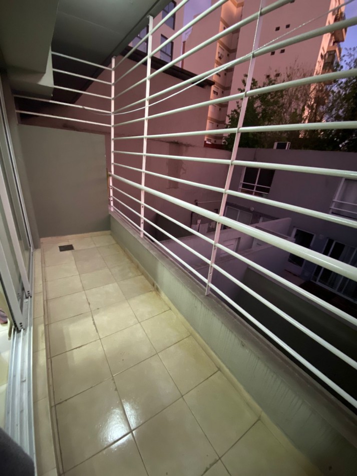 Venta Departamento de 1 y 1/2 ambientes con balcon CON RENTA - Liniers