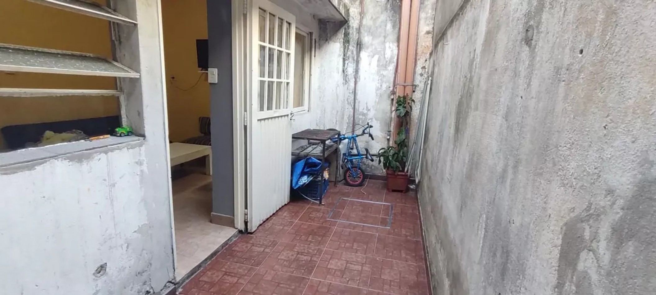 Venta Departamento 3 ambientes planta baja al frente con patio - Villa Lugano