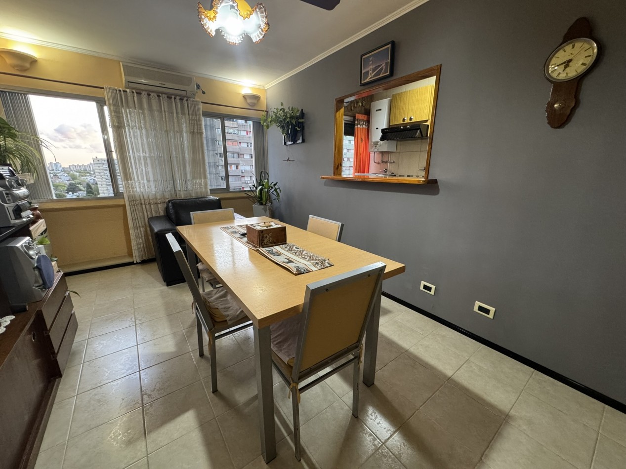 Venta Departamento de 3 ambientes Impecable - Lugano IyII Edificio 14