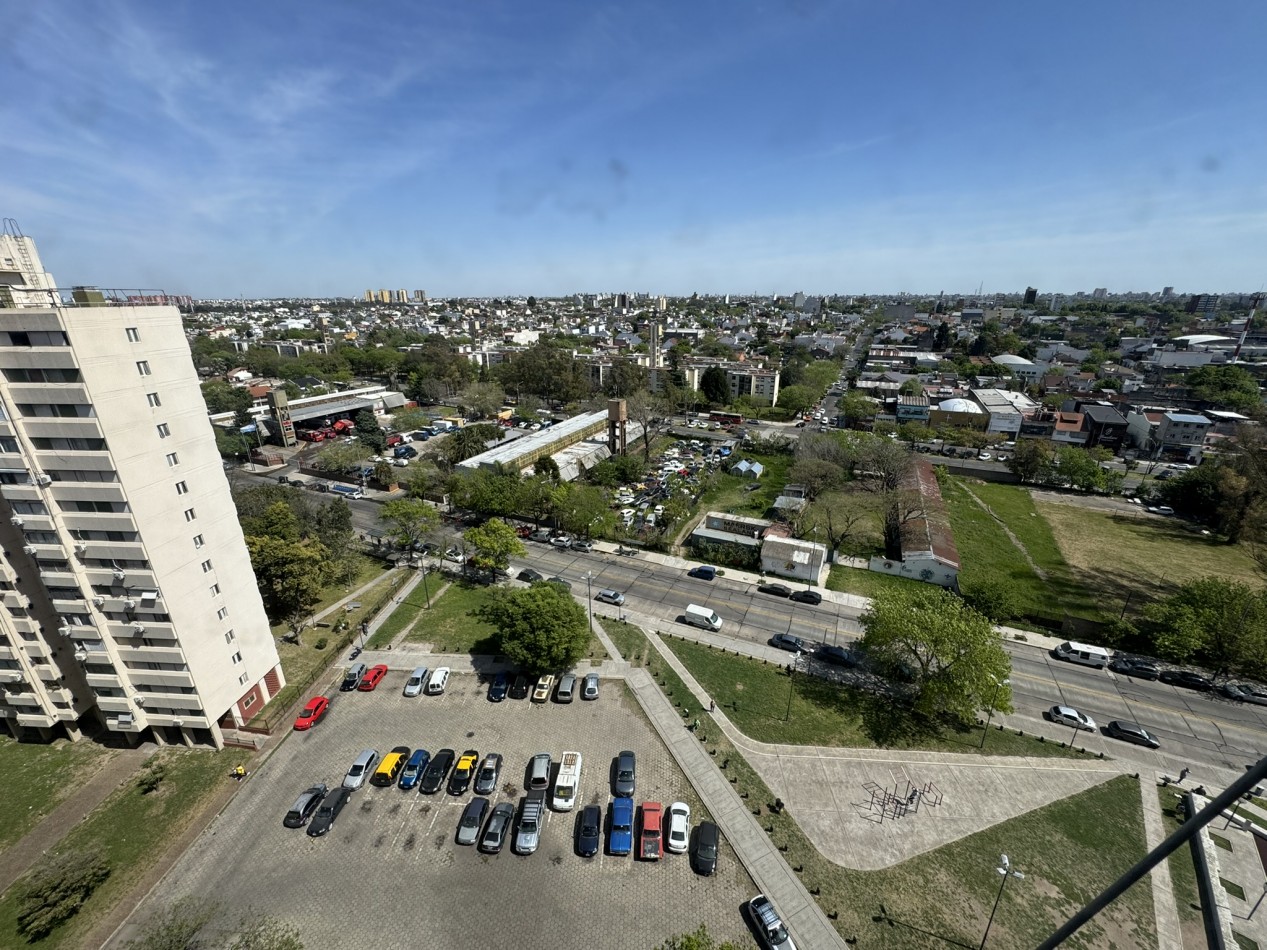 Venta Departamento de 3 ambientes muy buena ubicacion - Lugano IyII Edificio 3