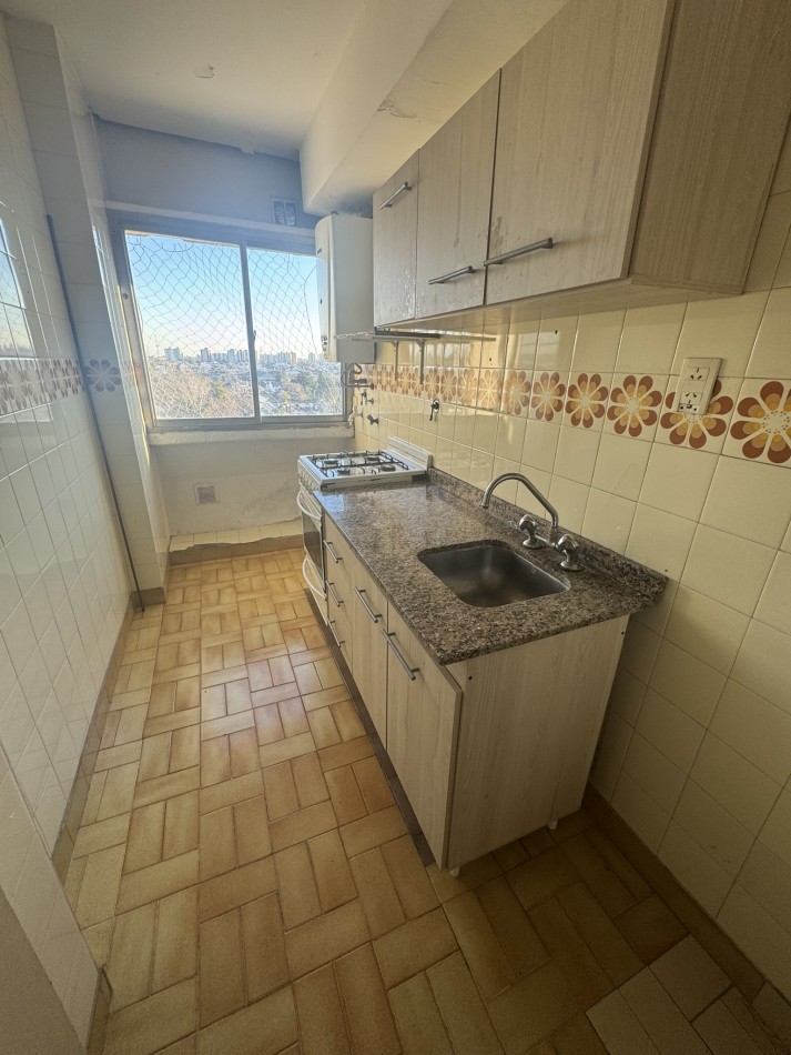 Alquiler Departamento 3 ambientes buen estado y ubicacion - Lugano IyII Edificio 52