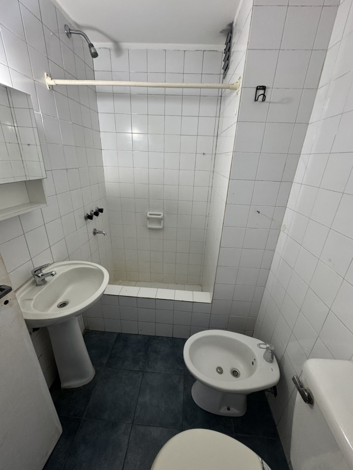 Venta Departamento de 3 ambientes con cocina grande - Lugano IyII Edificio 5