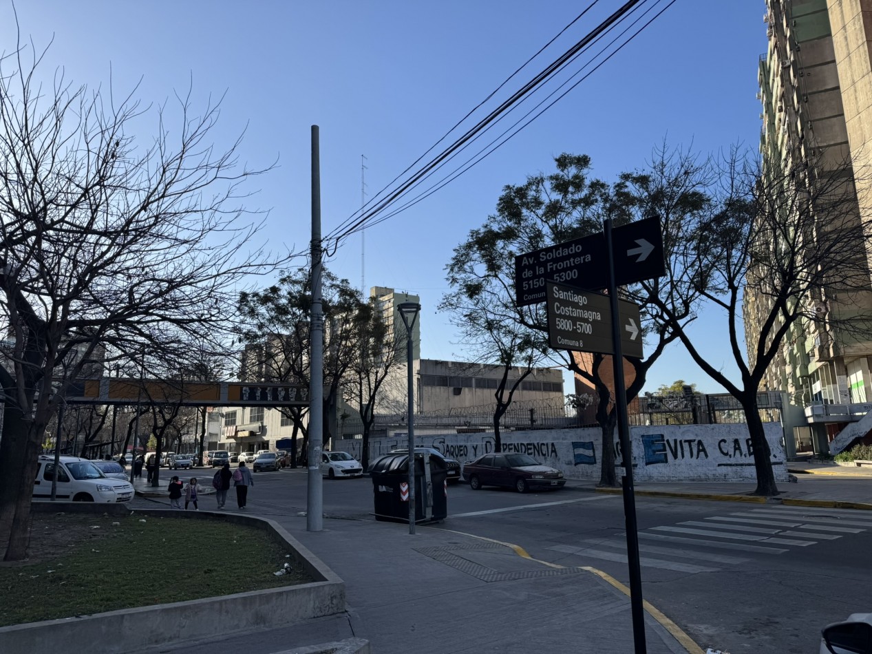 Venta departamento 3 ambientes buena ubicacion - Lugano IyII Edificio 41