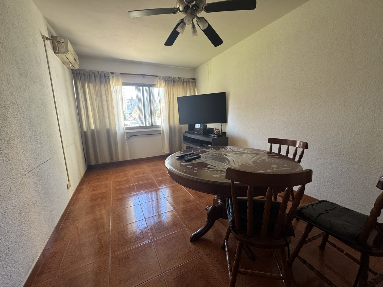 Venta Departamento 3 ambientes con cocina grande, reciclado - Lugano IyII Edificio 104