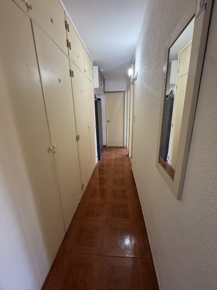Venta Departamento 3 ambientes con cocina grande, reciclado - Lugano IyII Edificio 104