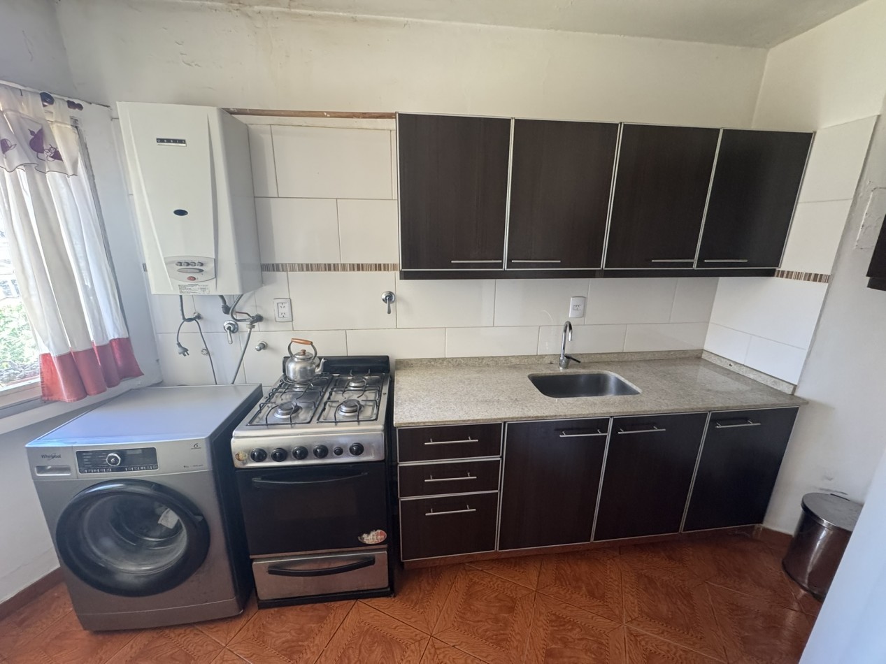 Venta Departamento 3 ambientes con cocina grande, reciclado - Lugano IyII Edificio 104