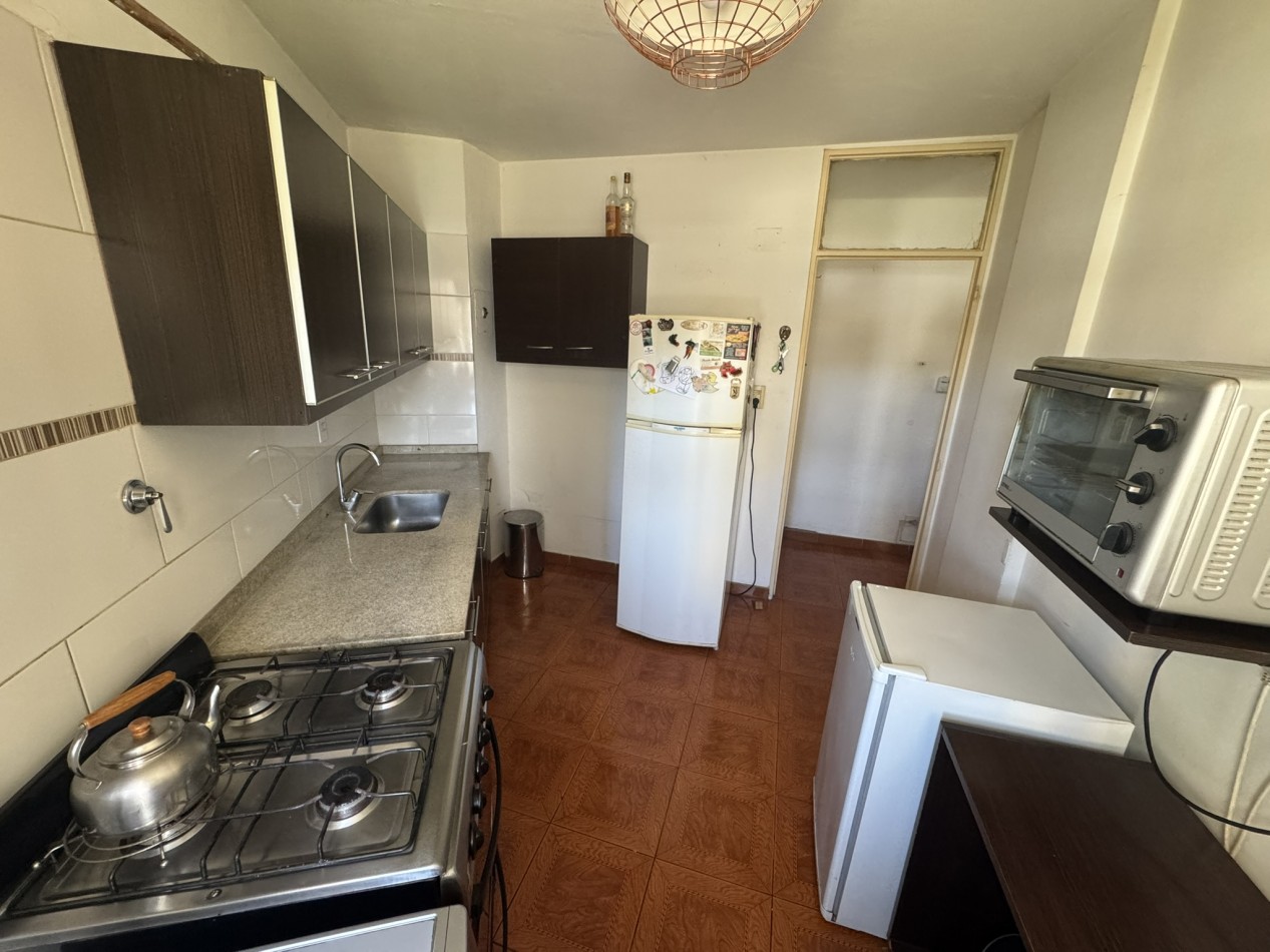 Venta Departamento 3 ambientes con cocina grande, reciclado - Lugano IyII Edificio 104