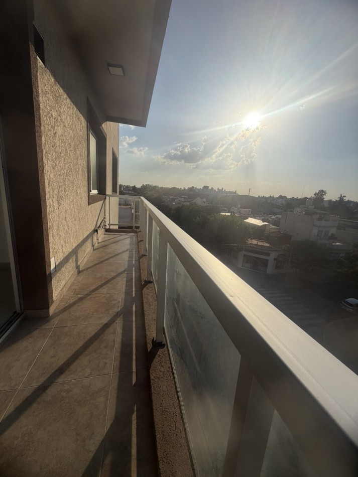 Alquiler 3 ambientes amplio al frente con balcon - Villa Lugano