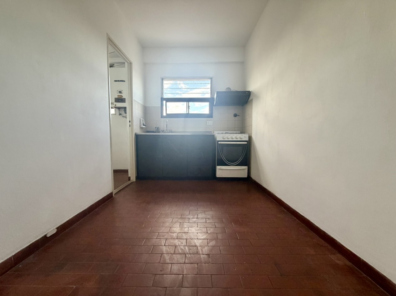 Venta Departamento 3 ambientes al frente - Mataderos
