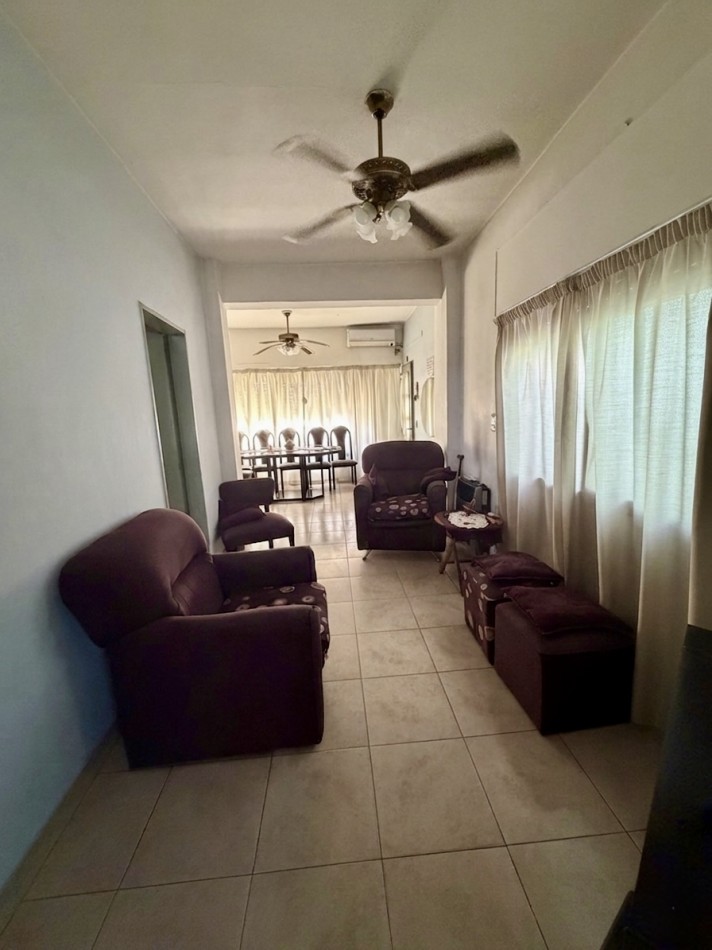 Venta Casa en lote propio 8.66 x 17 con vivienda para 2 familias - Villa Lugano