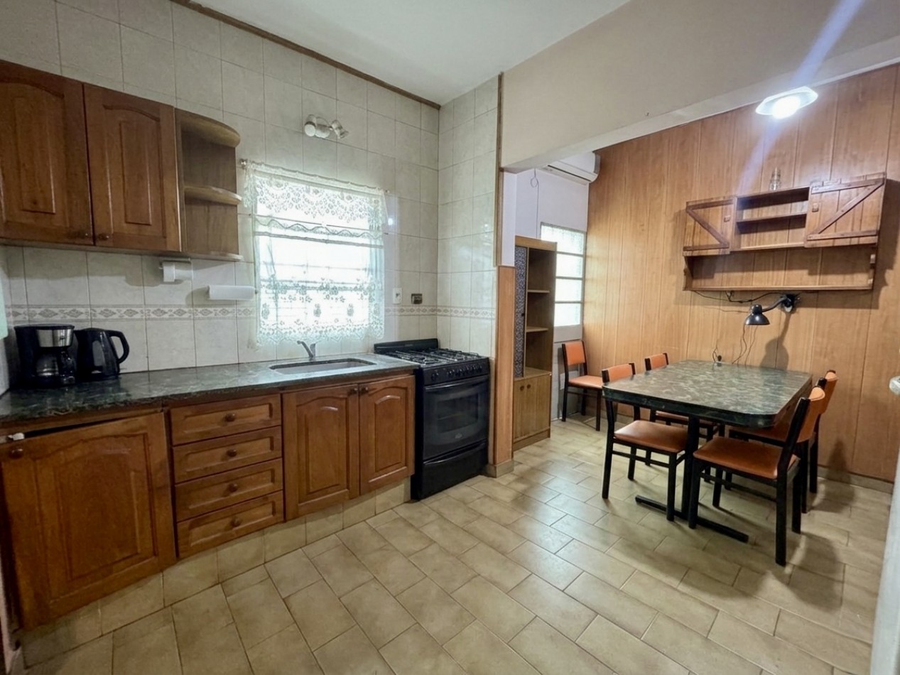 Venta Casa en lote propio 8.66 x 17 con vivienda para 2 familias - Villa Lugano