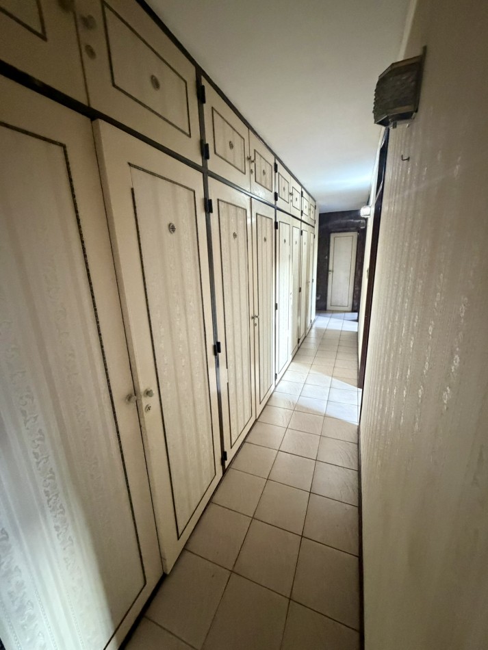 Alquiler Departamento 4 ambientes con cocina grande - Lugano IyII Edif 111