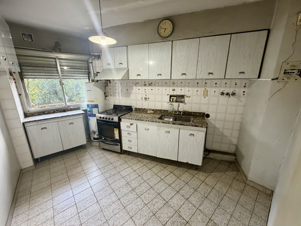 Alquiler Departamento 4 ambientes con cocina grande - Lugano IyII Edif 111