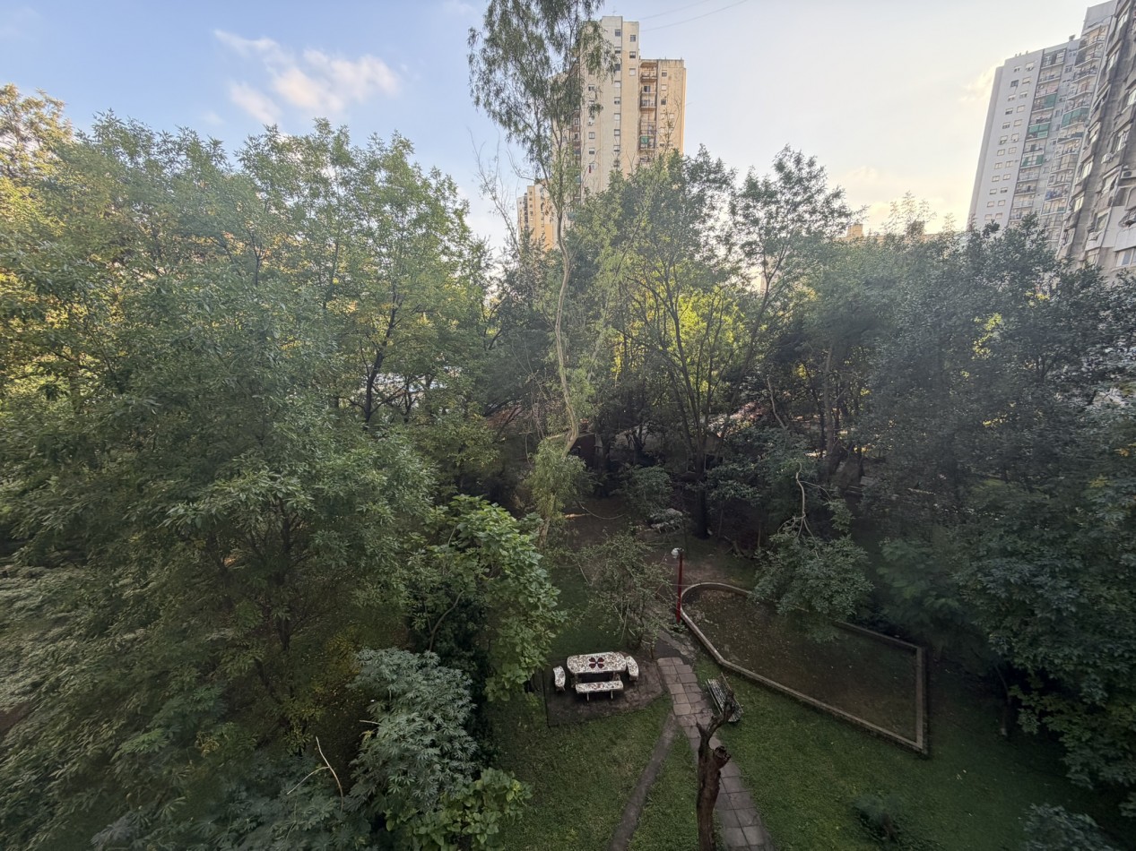 Alquiler Departamento 4 ambientes con cocina grande - Lugano IyII Edif 111