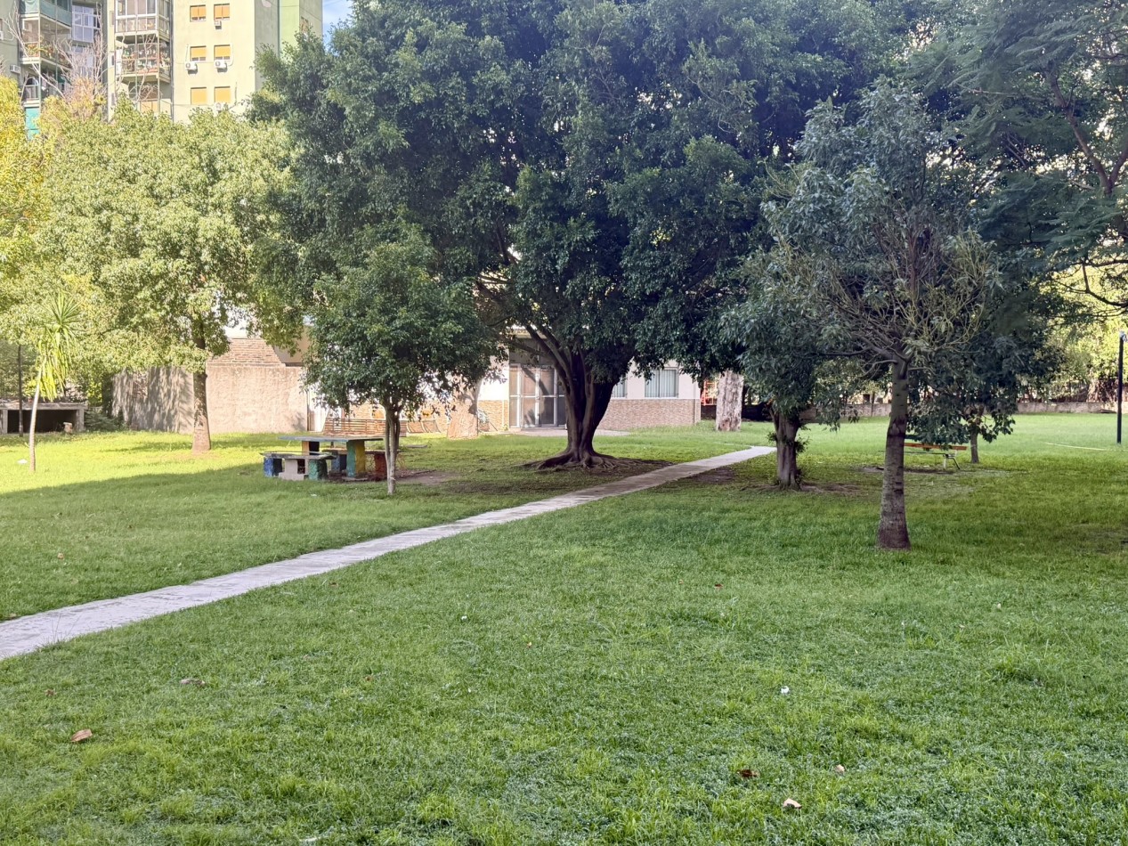 Venta departamento 3 ambientes con balcon - Lugano IyII Torre 10