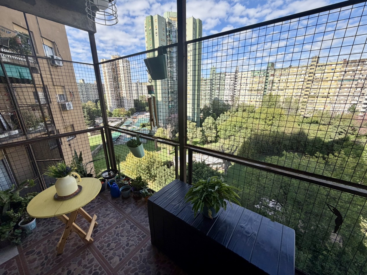 Venta departamento 3 ambientes con balcon - Lugano IyII Torre 10