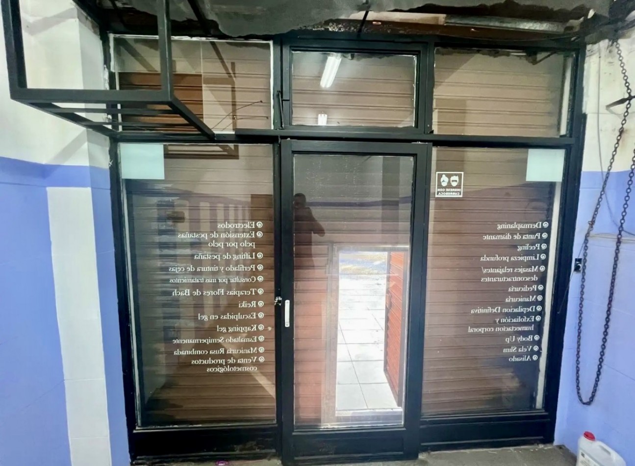 Alquiler local sobre avenida en zona comercial - Parque Avellaneda