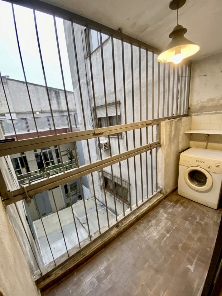 Venta departamento de 3 ambientes por escalera Apto Credito - Parque Avellaneda