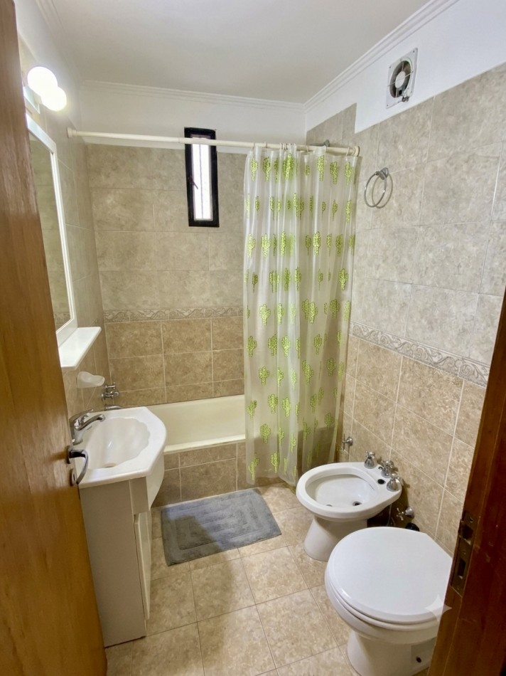 Venta departamento de 3 ambientes por escalera Apto Credito - Parque Avellaneda