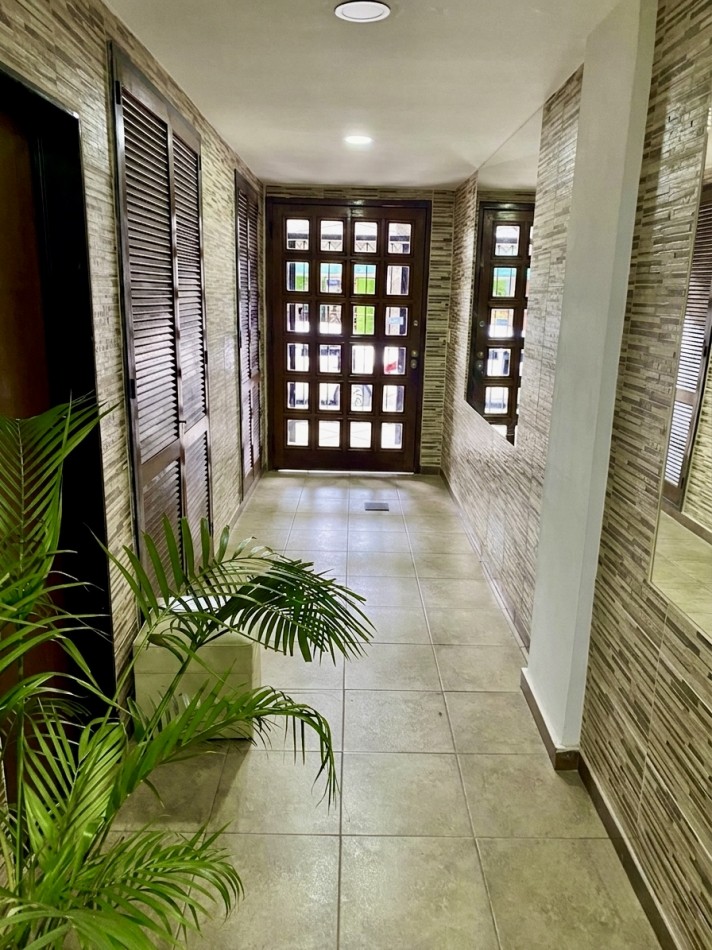 Venta departamento de 3 ambientes por escalera Apto Credito - Parque Avellaneda