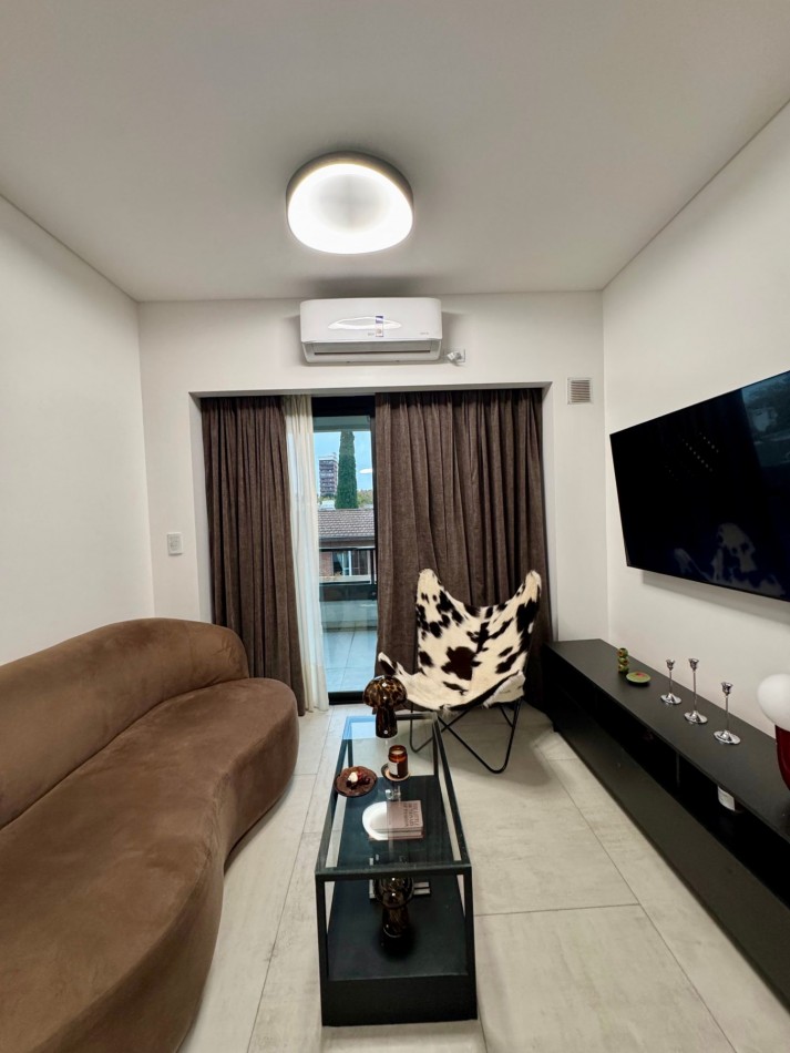 En Venta Departamento de 2 ambientes de categoria con super balcon al frente - Villa Lugano