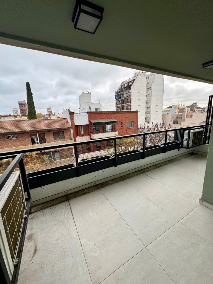 En Venta Departamento de 2 ambientes de categoria con super balcon al frente - Villa Lugano