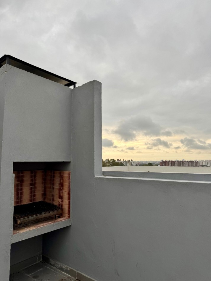 En Venta Departamento de 2 ambientes de categoria con super balcon al frente - Villa Lugano