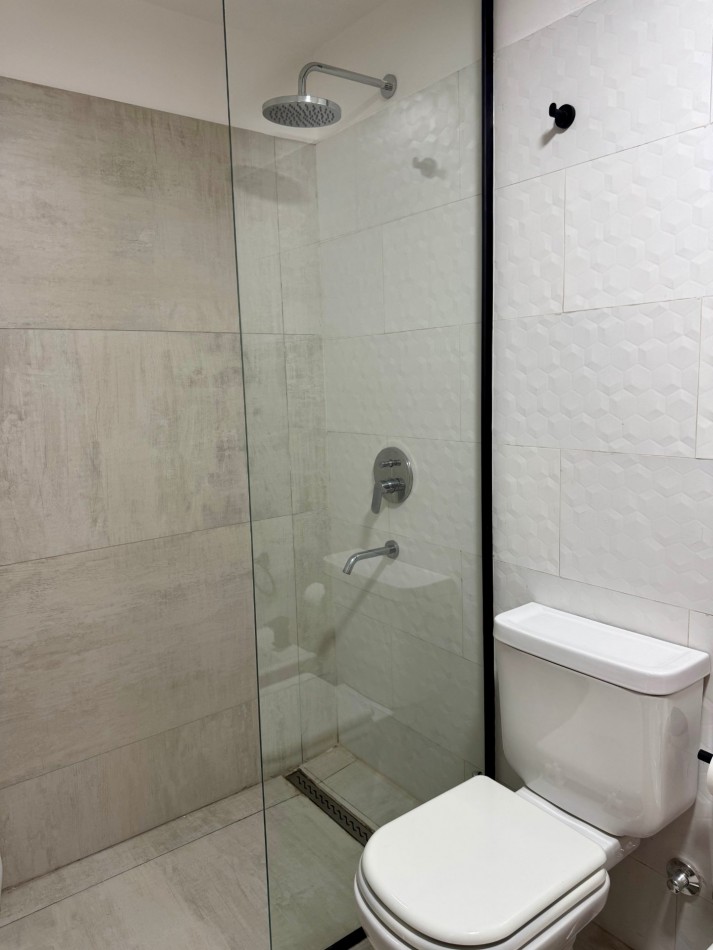 En Venta Departamento de 2 ambientes de categoria con super balcon al frente - Villa Lugano