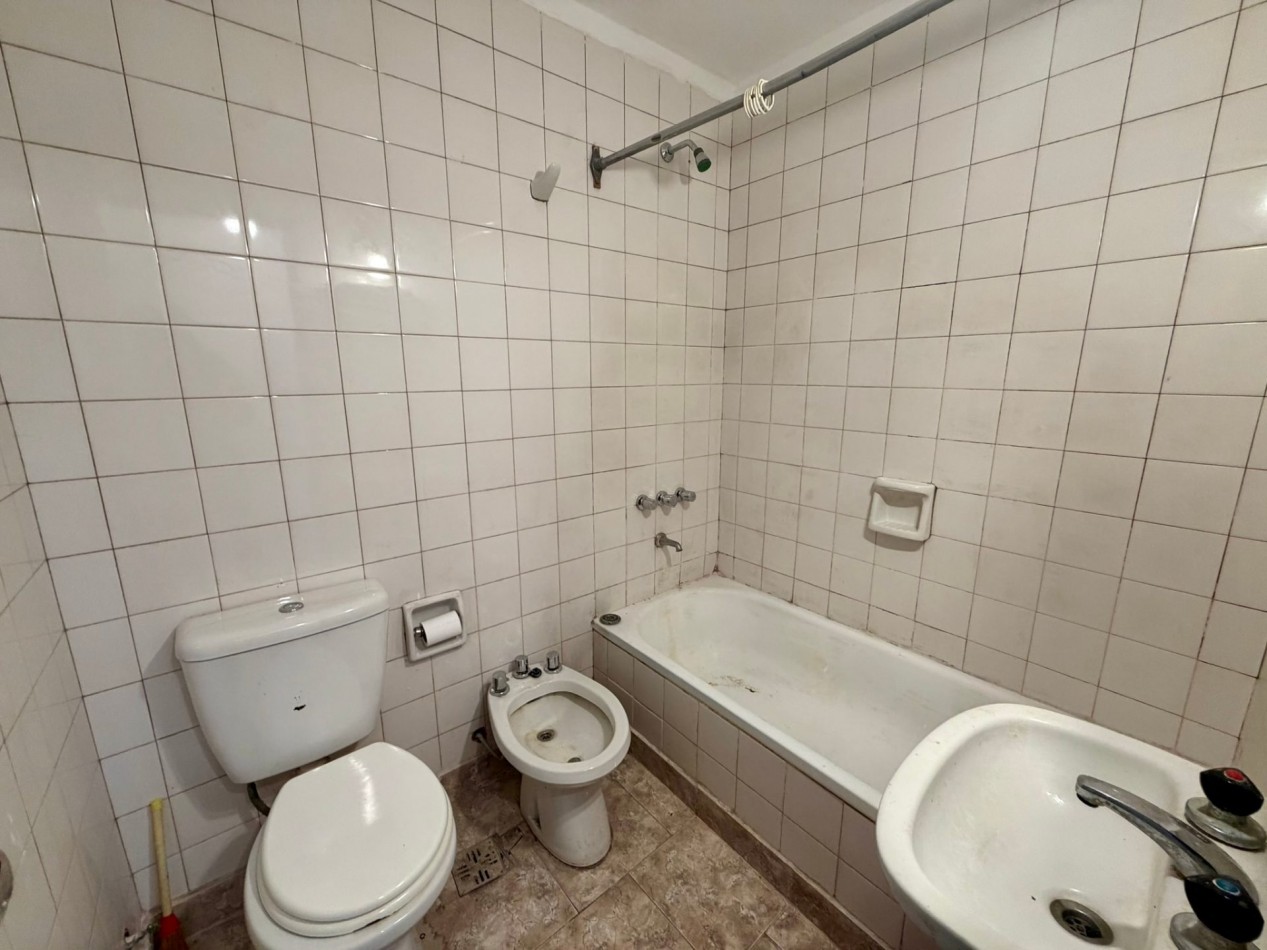Alquiler Departamento de 3 ambientes con balcon - Lugano IyII Torre 5