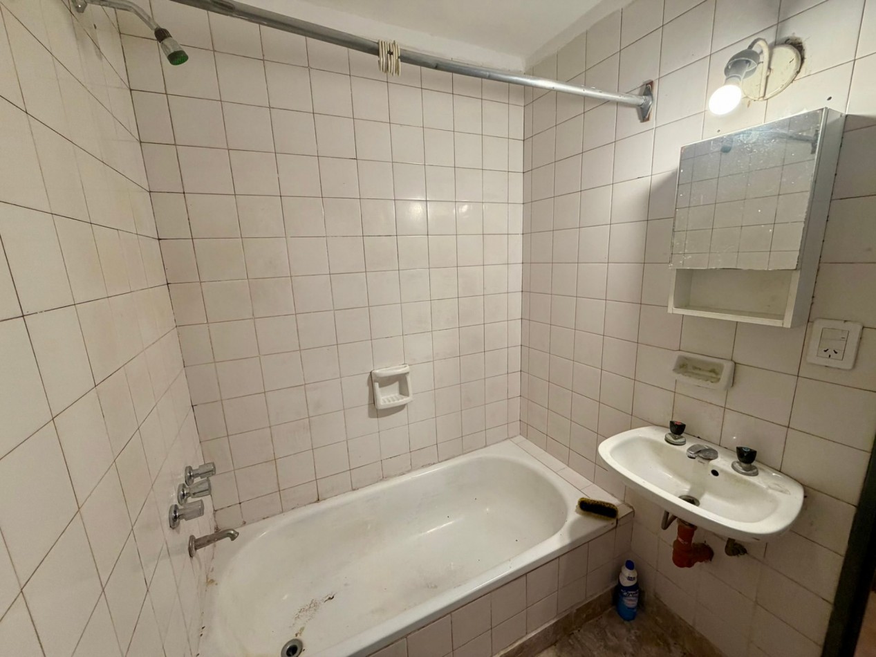 Alquiler Departamento de 3 ambientes con balcon - Lugano IyII Torre 5