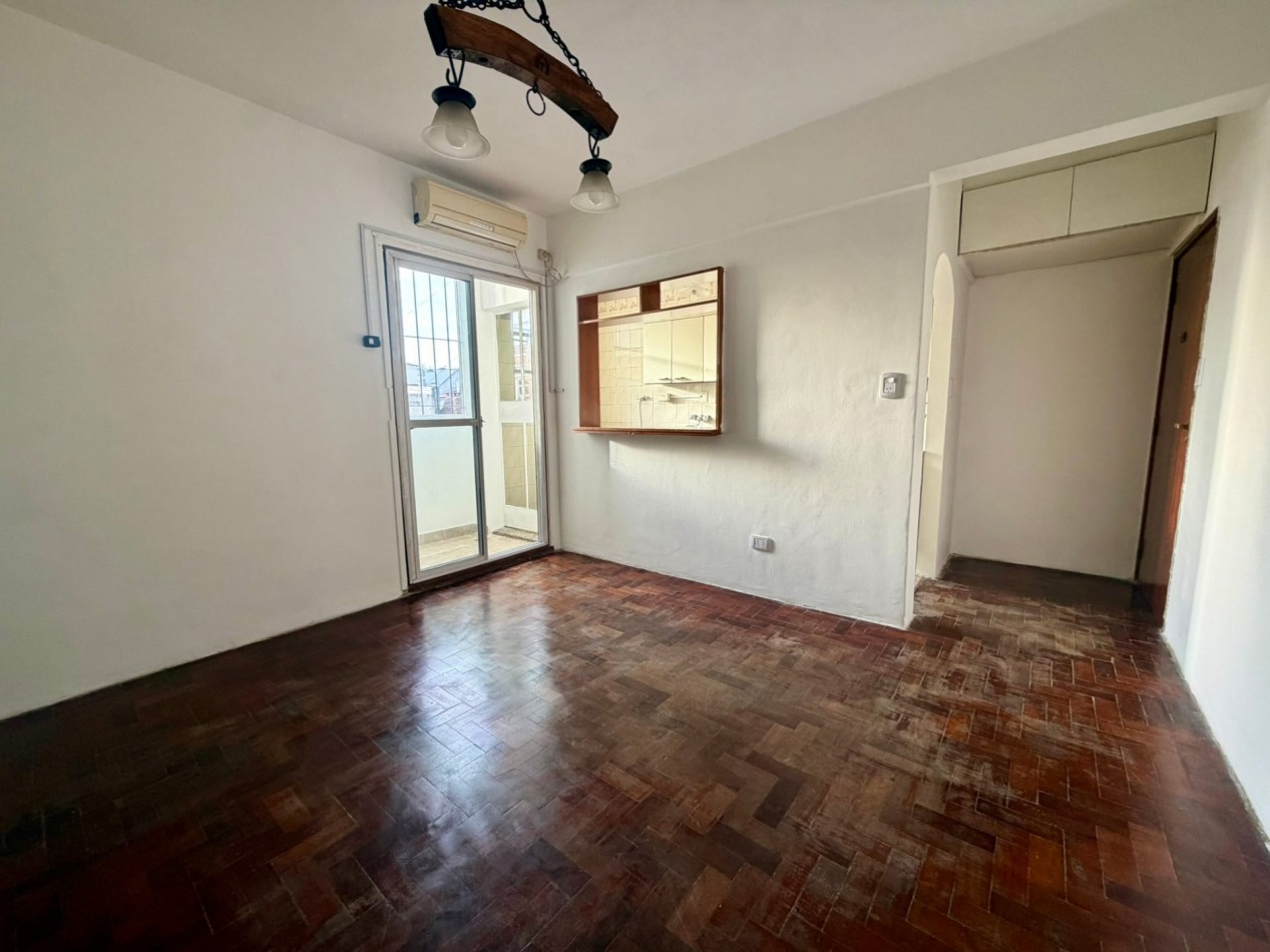 Venta departamento de 2 ambientes apto credito en zona comercial - Villa Lugano