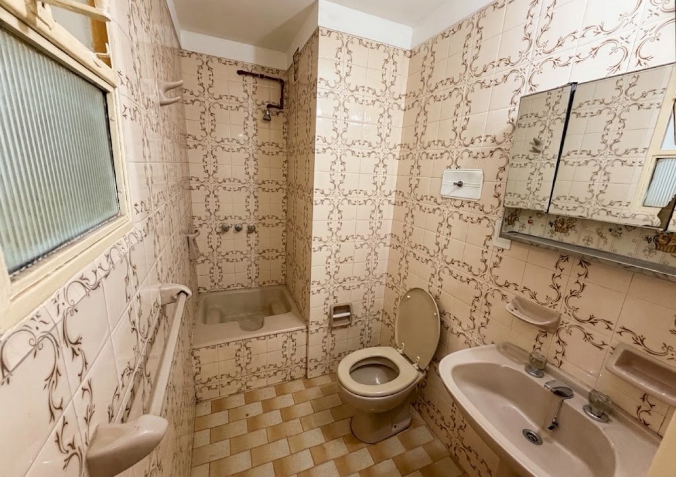 Venta Monoambiente apto profesional buena ubicacion - Caballito