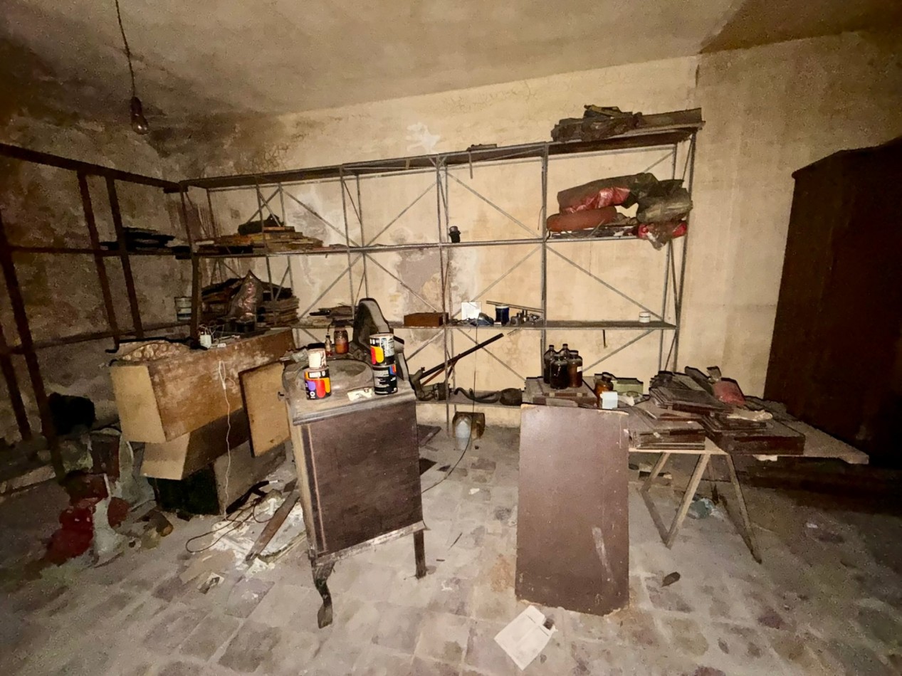 Venta Casa en lote de 8.66 x 34 a reciclar - Mataderos