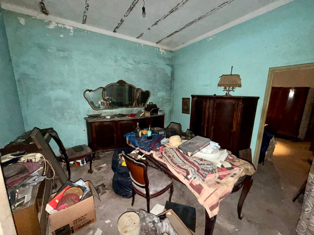 Venta Casa en lote de 8.66 x 34 a reciclar - Mataderos