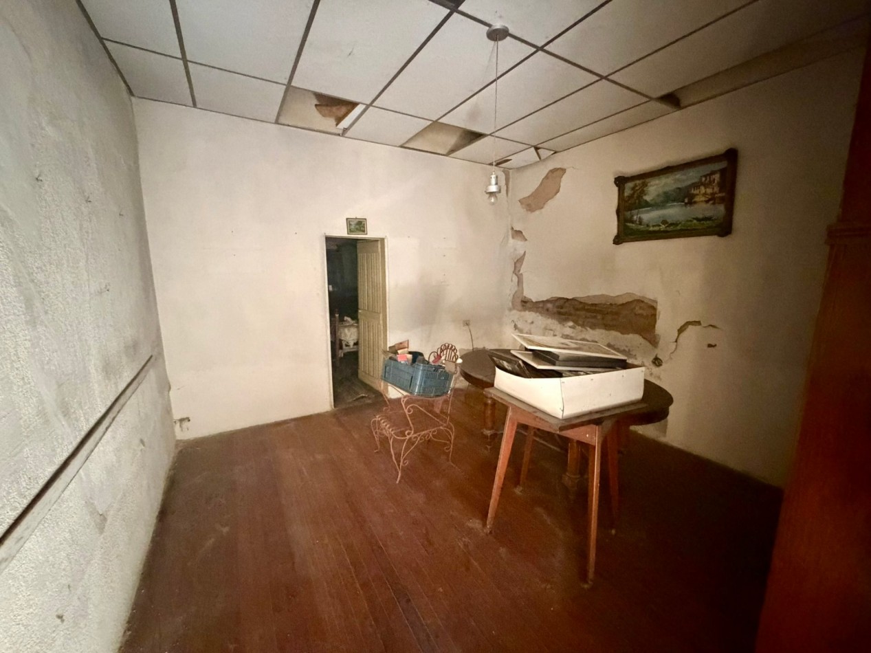 Venta Galpon con vivienda a reciclar 8,66 x 31,5 - Mataderos