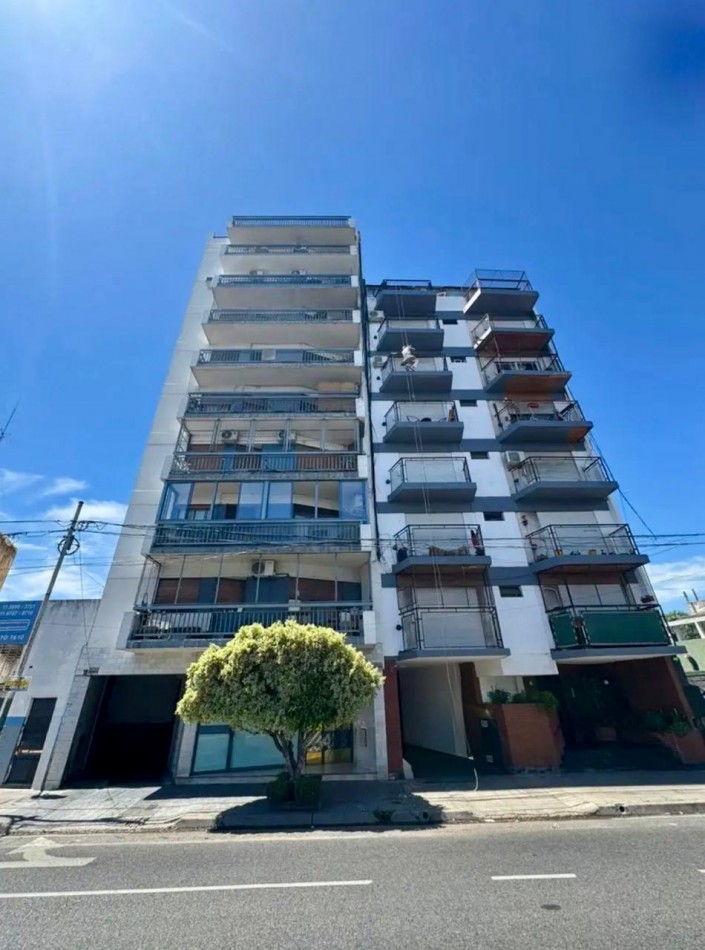 Venta Departamento de 3 ambientes con balcon - Floresta