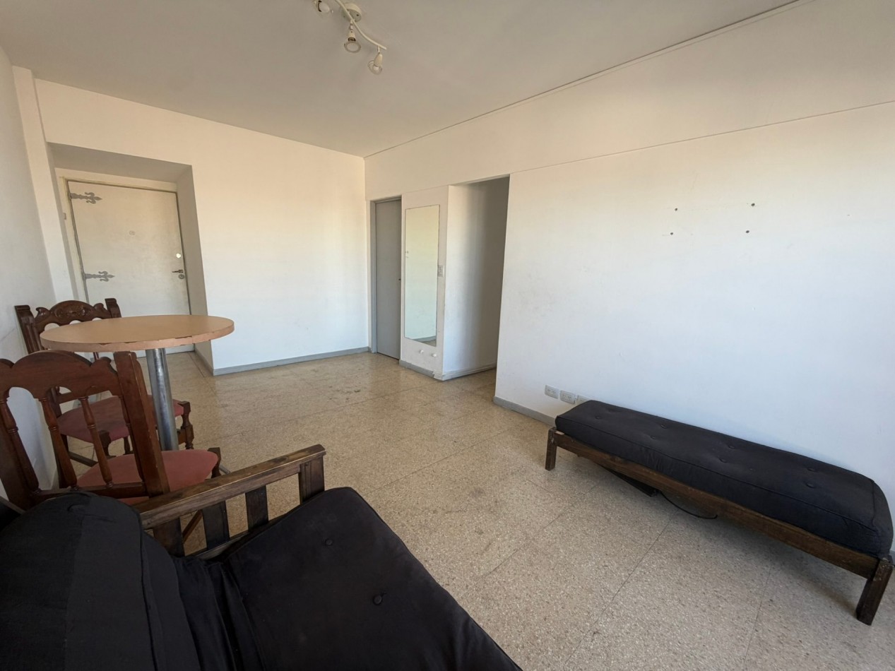 Venta Departamento de 3 ambientes con balcon - Floresta