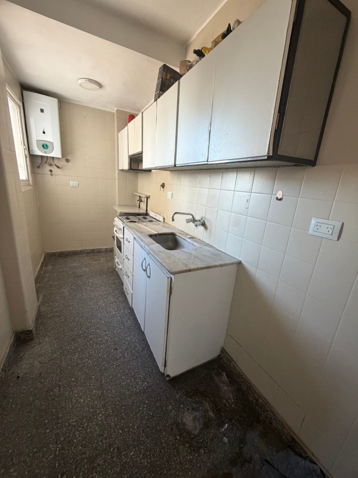 Venta Departamento de 3 ambientes con balcon - Floresta