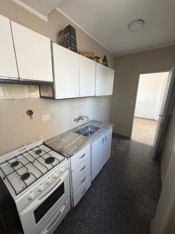 Venta Departamento de 3 ambientes con balcon - Floresta