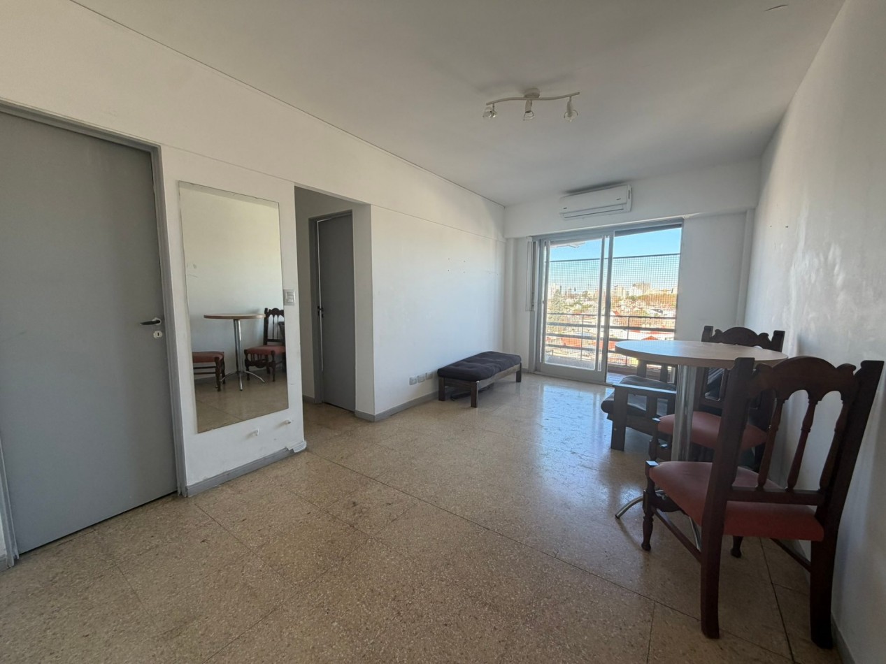 Venta Departamento de 3 ambientes con balcon - Floresta