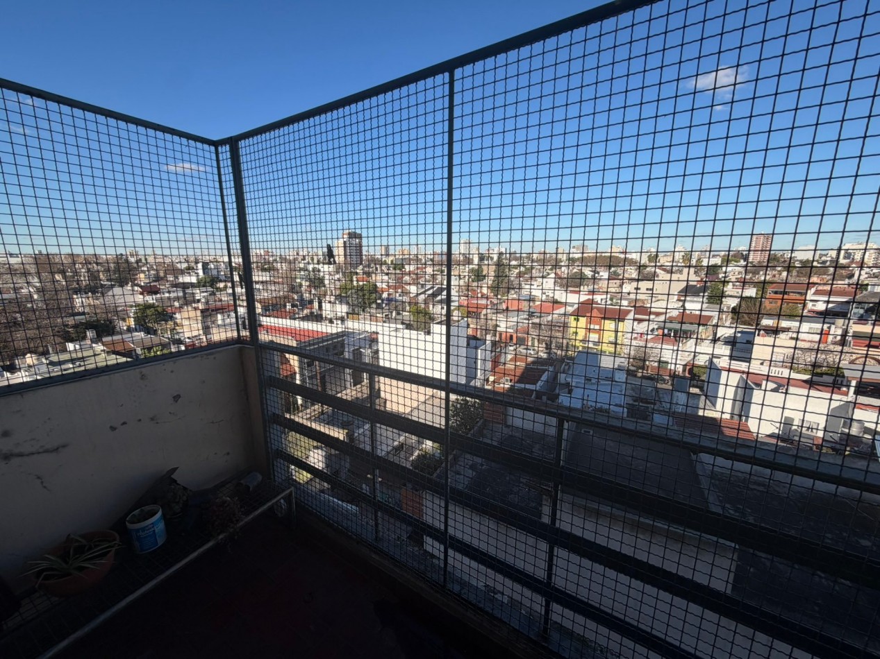 Venta Departamento de 3 ambientes con balcon - Floresta