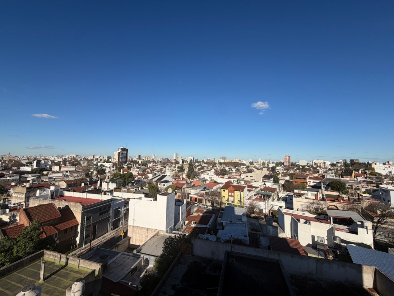 Venta Departamento de 3 ambientes con balcon - Floresta
